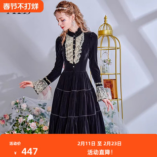 艾丽丝2026春季新款丝绒甜美蛋糕裙泡泡袖长袖黑色中长款连衣裙女