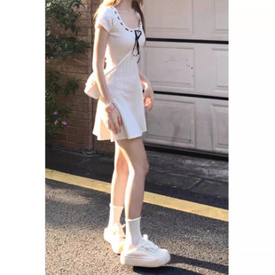 学院风U领绑带针织连衣裙女夏季高级感小个子甜美气质a字收腰短裙