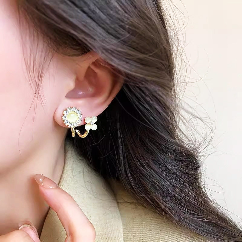 撤柜花朵耳钉女时尚高级感百搭耳环小众精致简约耳饰饰品