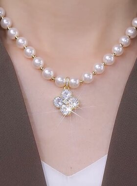 撤柜四叶花锆石珍珠项链女新款时尚设计感网红配饰轻奢小众毛衣颈