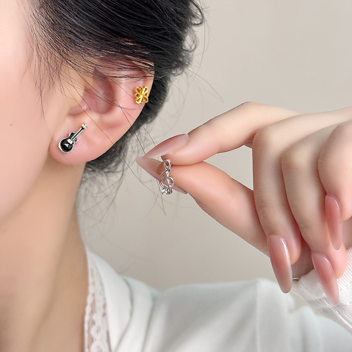 撤柜不对称吉他音符耳钉女可爱小提琴小巧耳环小众设计感轻奢耳饰