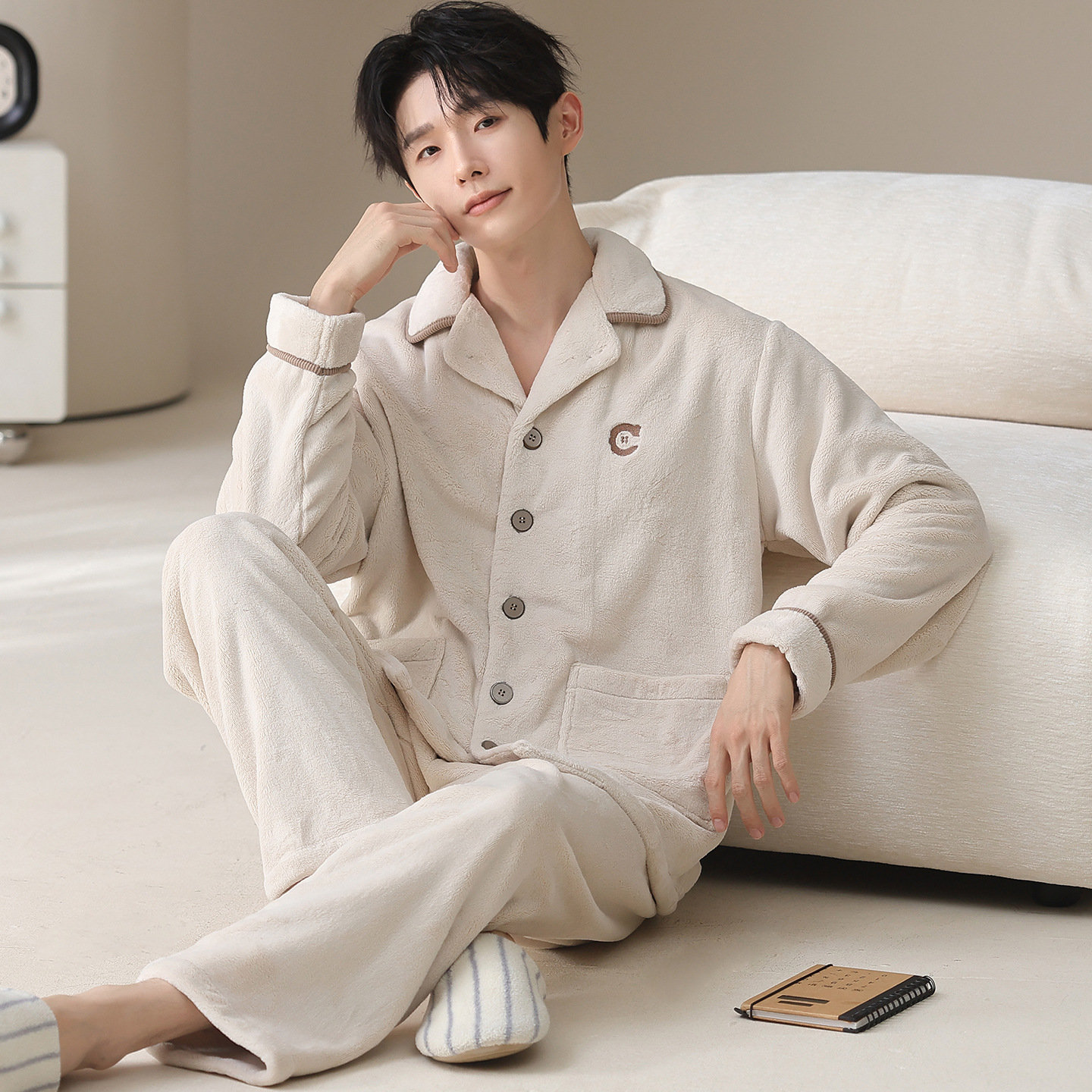 潮牌冬季珊瑚绒睡衣男士简约翻领套装加绒保暖可外穿法兰绒家居服
