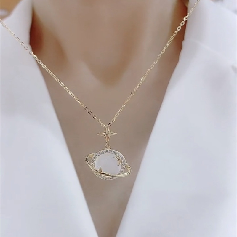 撤柜钛钢星星项链女甜美带钻星球项链新款女锁骨链小众设计感配饰