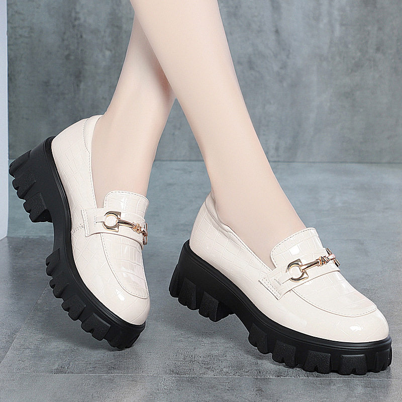 德国牛皮单鞋女软底年新款英伦厚底乐福鞋粗跟休闲白色小皮鞋