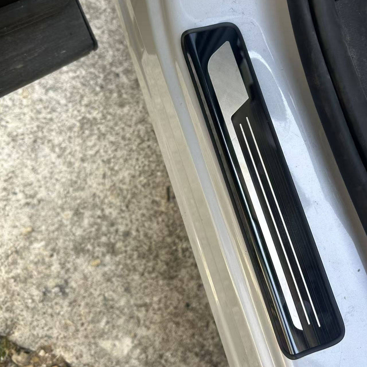 适用于斯柯达/荣威/起亚/奇瑞门槛条迎宾踏板饰亮条踏板改装用品