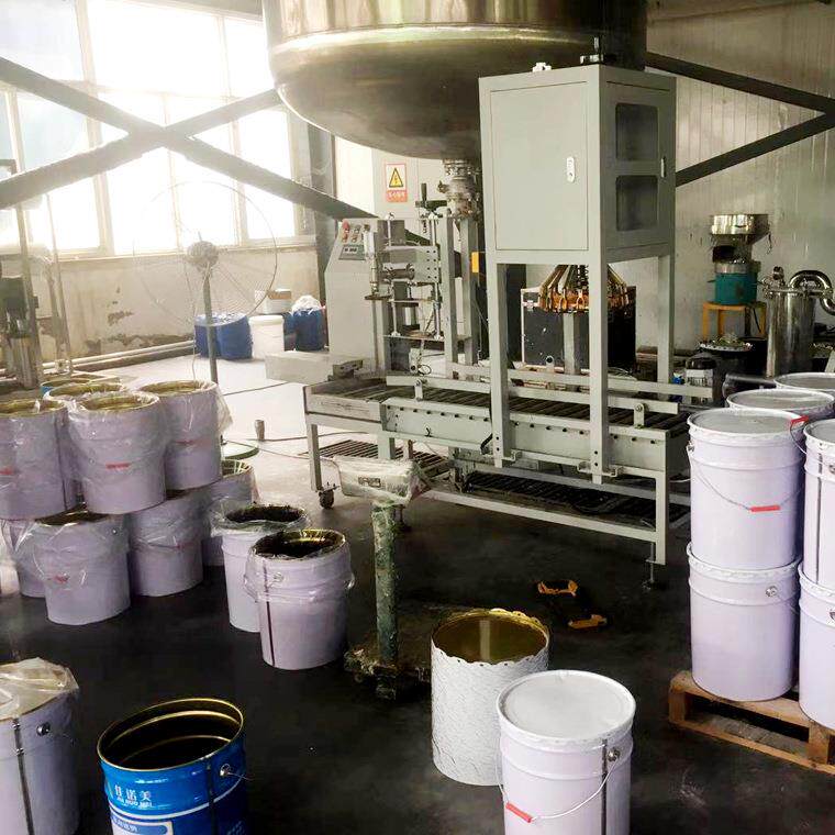 全新乳胶漆灌装机 液体涂料自动灌装机 自动称重乳胶漆灌装设备