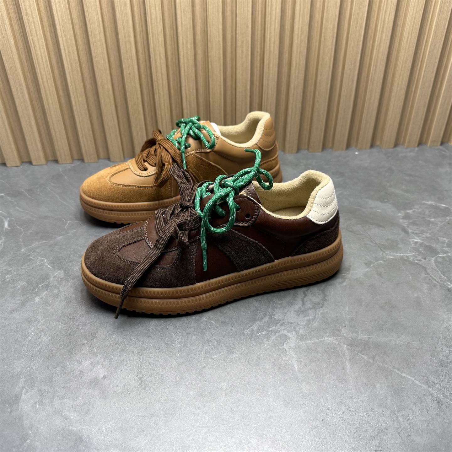 品牌撤柜断码2025东季新款时尚休闲鞋真皮加绒阿甘鞋德训鞋女棉鞋