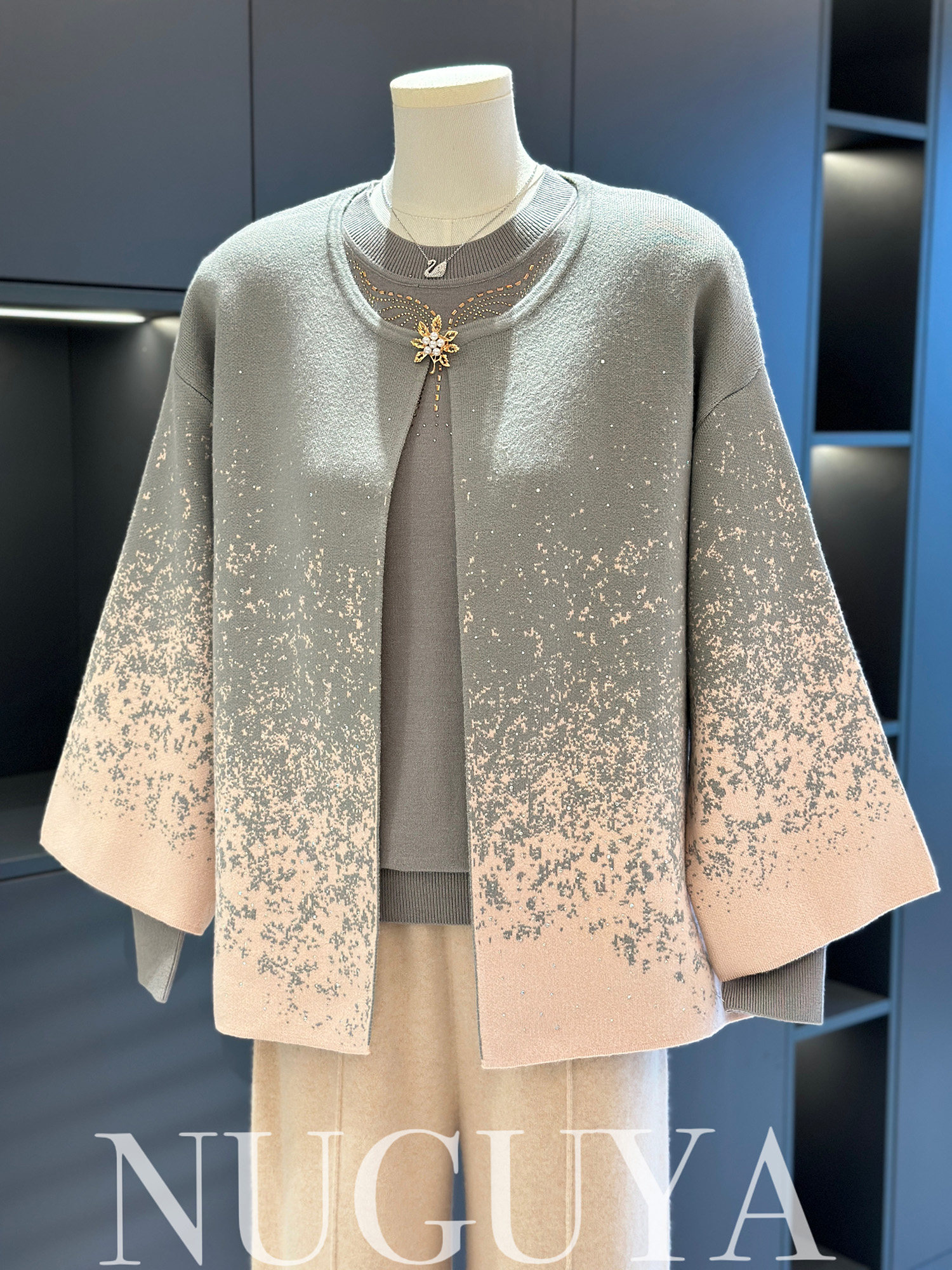 时尚中老年针织衫套装女冬装新款上衣洋气大码妈妈装毛衣两件套