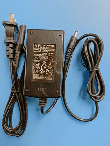 原装福佳9V2000MA电源适配器