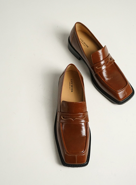 17号的下午 | 智性雅致 酷帅时髦精极简复古时髦方头乐福鞋女