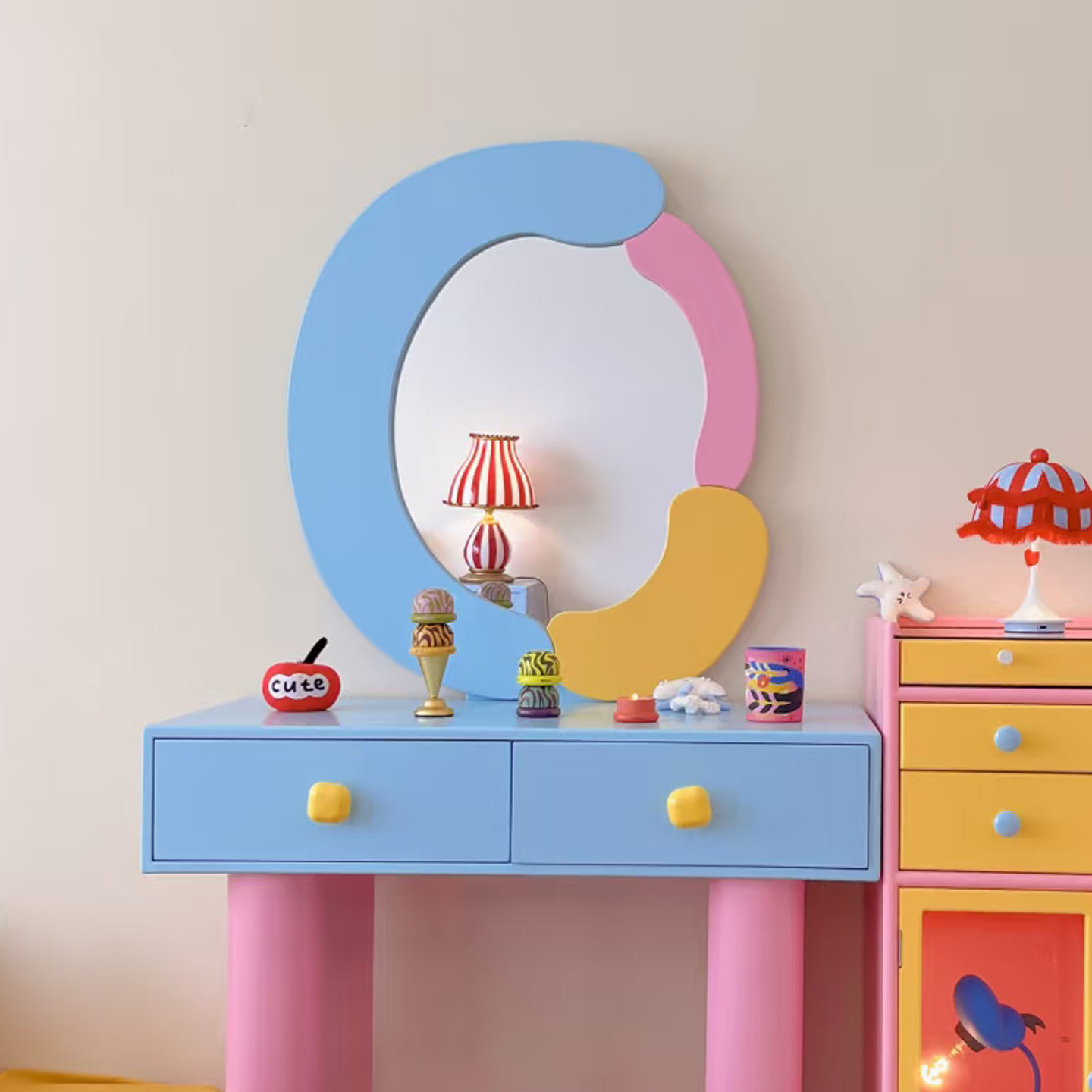 ins高级多巴胺色系化妆镜北欧奶油风智能浴室镜创意设计化妆镜子