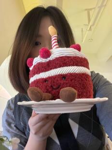 百补英国Jellycat趣味谢利蛋糕生日蛋糕毛绒红丝绒玩偶生日礼物