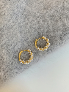 法式 轻奢金属珍珠小耳圈温柔气质精致感圈圈耳扣日常耳环女2025新