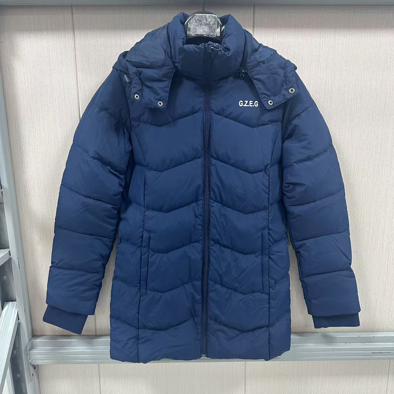 《购买前看详情B品》李宁童装运动羽绒服保暖舒适休闲上衣AYMM048