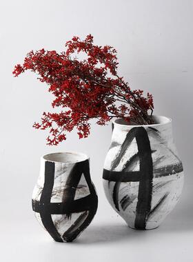 新中式手绘陶瓷花瓶样板间