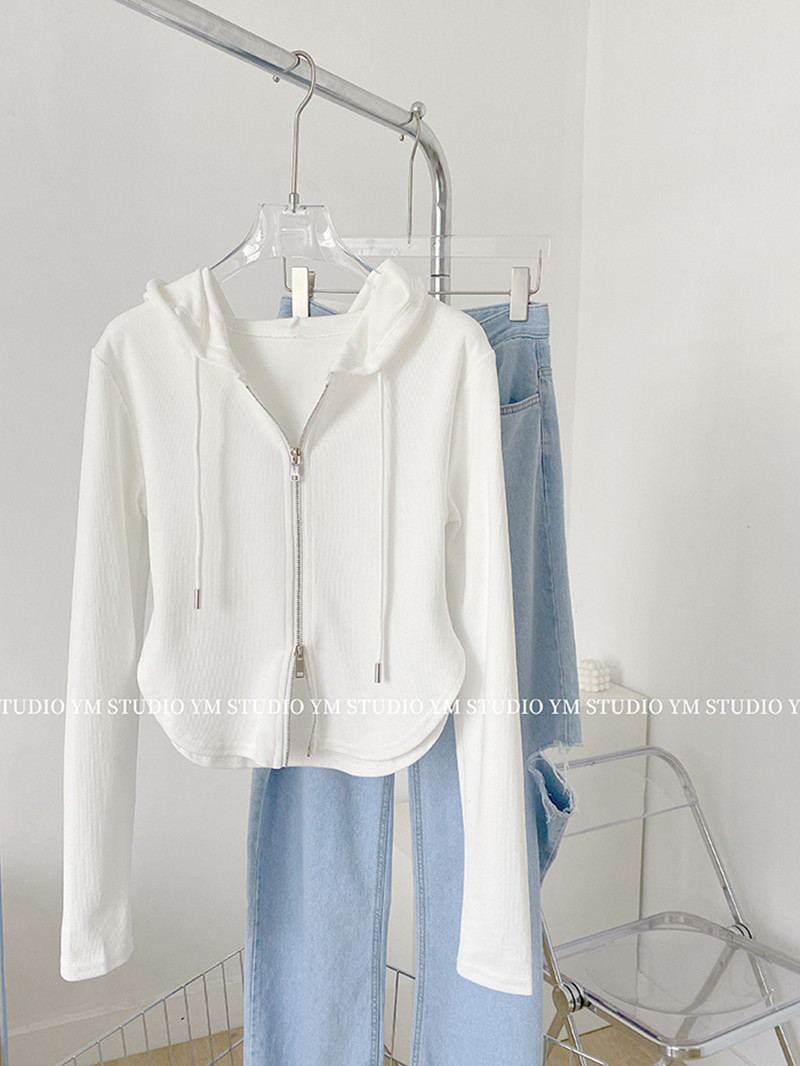 百搭显瘦设计感长袖针织上衣