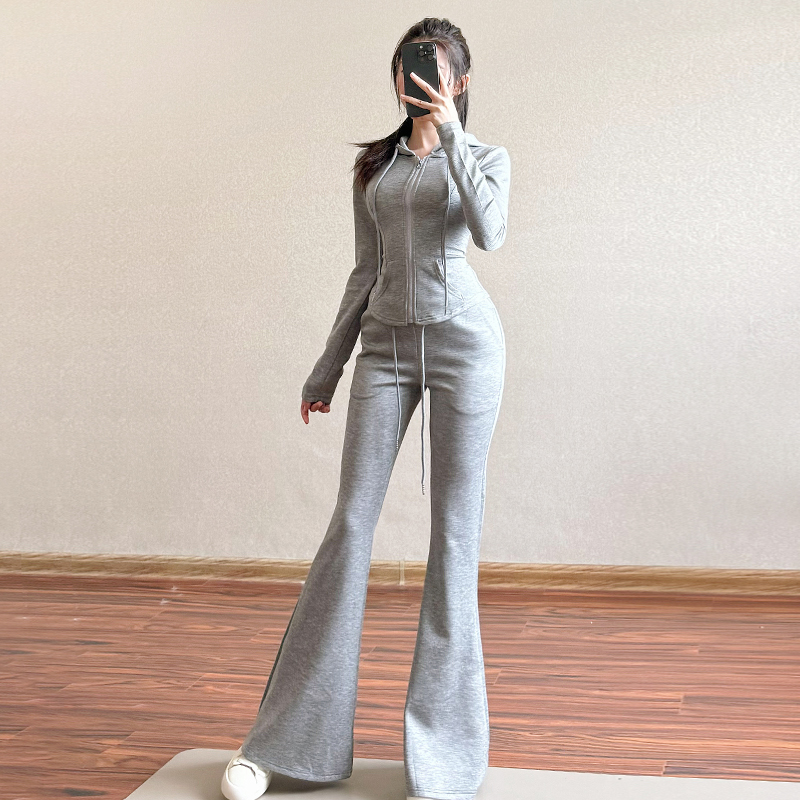 灰色慵懒风休闲运动套装女韩版高级感健身喇叭裤时尚洋气时髦秋