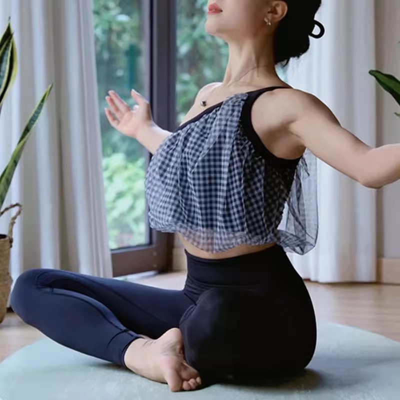 专业高级感瑜伽服背心女带胸垫美背运动普拉提绝美训练健身上衣秋