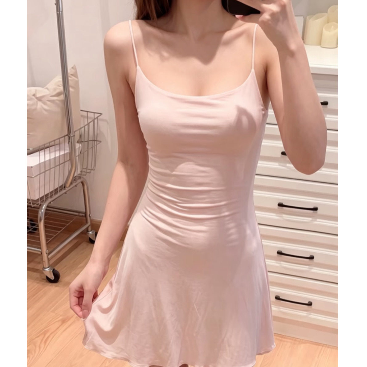 芭蕾美学·软乎乎代尔纯欲风性感吊带睡裙女夏季修身显瘦可外穿