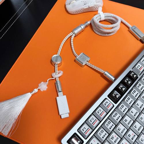 8k电竞航插线wins机械键盘