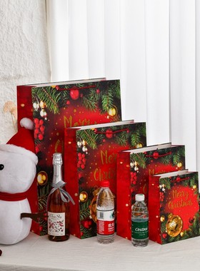 Christmas gift bag sprinkled with gold powder圣诞送礼礼物袋