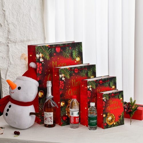 Christmas gift bag sprinkled with gold powder圣诞送礼礼物袋