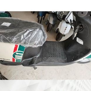 适用适用雅迪M2S电动车全包脚垫 25A1200DT 冠能M2脚踏垫YD600DQT