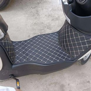 适用雅迪欧曼2.0 3.0专用全包围脚垫电动电瓶车防水脚踏垫TDR2755