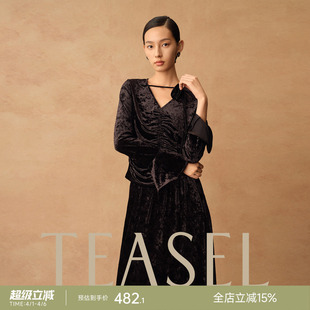 TEASEL「都铎女王」丝绒抽褶收腰V领光泽感修身 上衣 绑带领花长袖