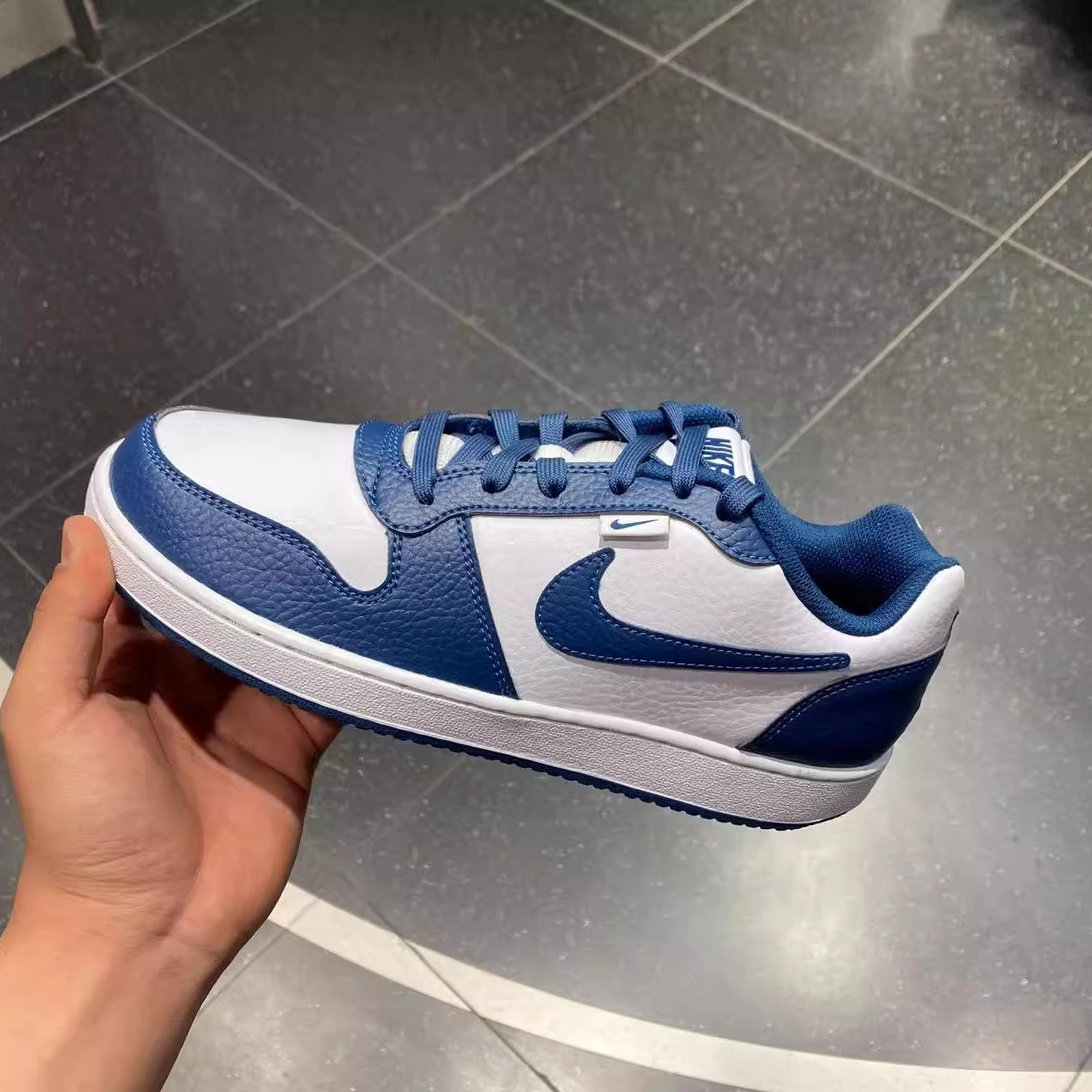 NIKE耐克百搭运动休闲板鞋