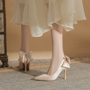 30-45大码宽胖脚尖头后蝴蝶结细高跟单鞋仙女风绸缎伴娘鞋礼服鞋