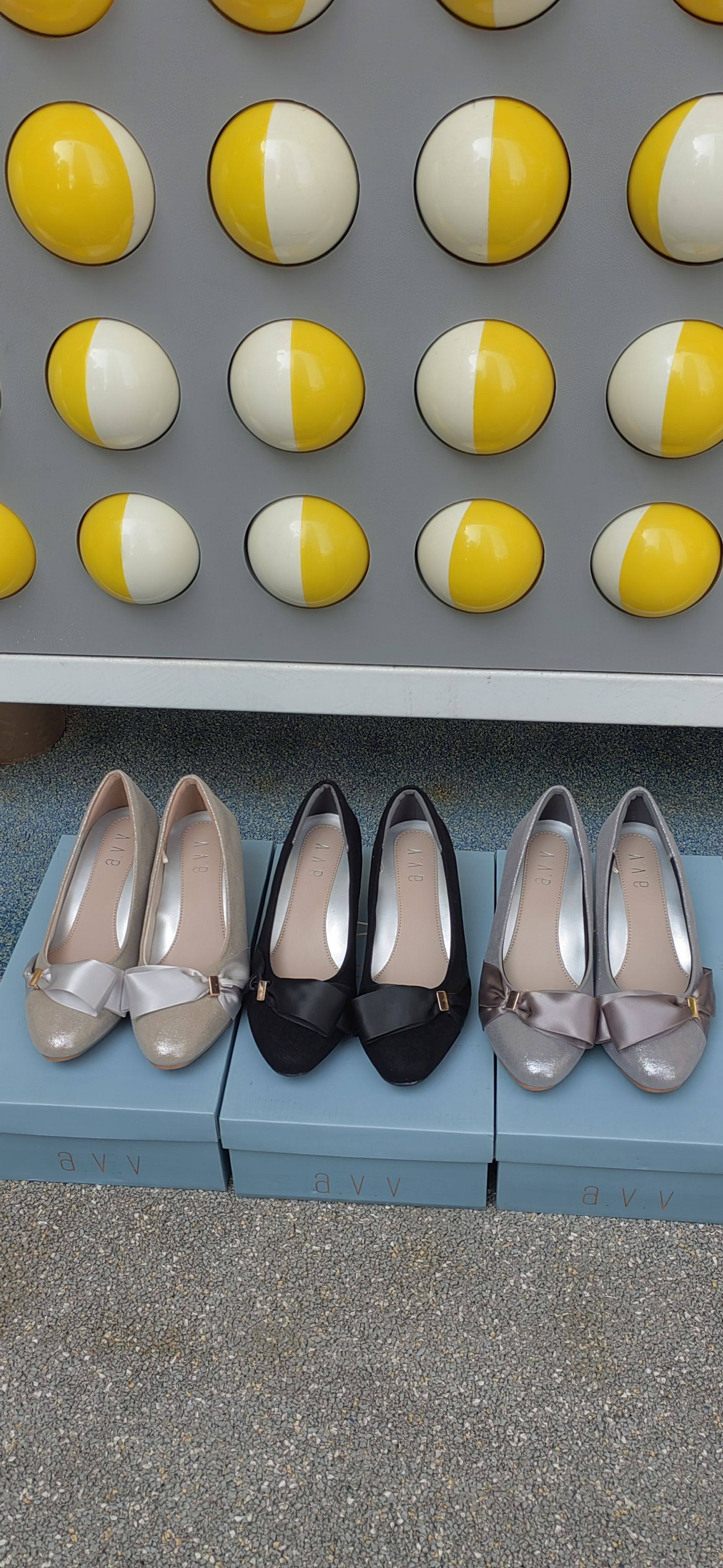 春秋新款日系纯原5cm细高跟圆头甜美蝴蝶结金属扣装饰时装单鞋女