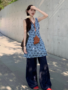 多巴胺蓝色碎花吊带连衣裙女夏硫酸铜叠穿草原海边度假背心短裙子