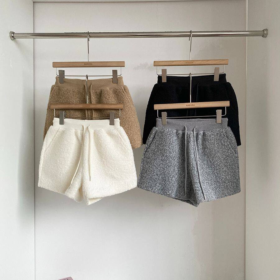 580克绒料羊羔毛休闲裤女秋冬抽绳显瘦裤子高腰直筒短裤a字热裤