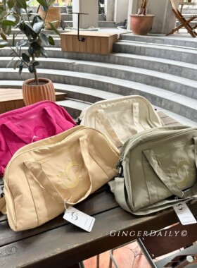 韩国博主私藏神器～ 一包n种背法休闲时髦旅行健身大包