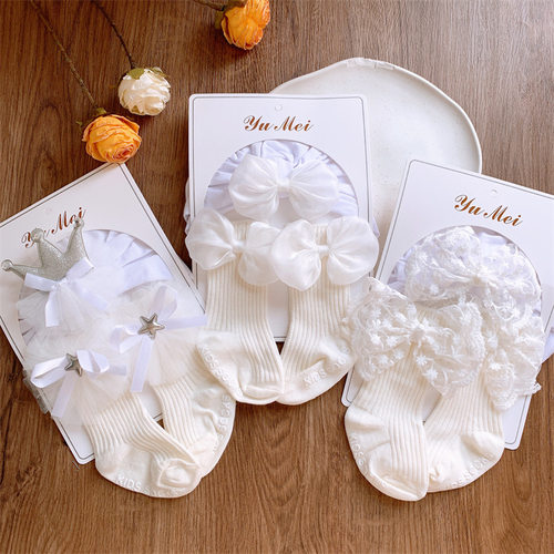 婴幼儿蝴蝶结皇冠帽子可爱女宝宝满月百天拍照头饰新生儿袜子套装