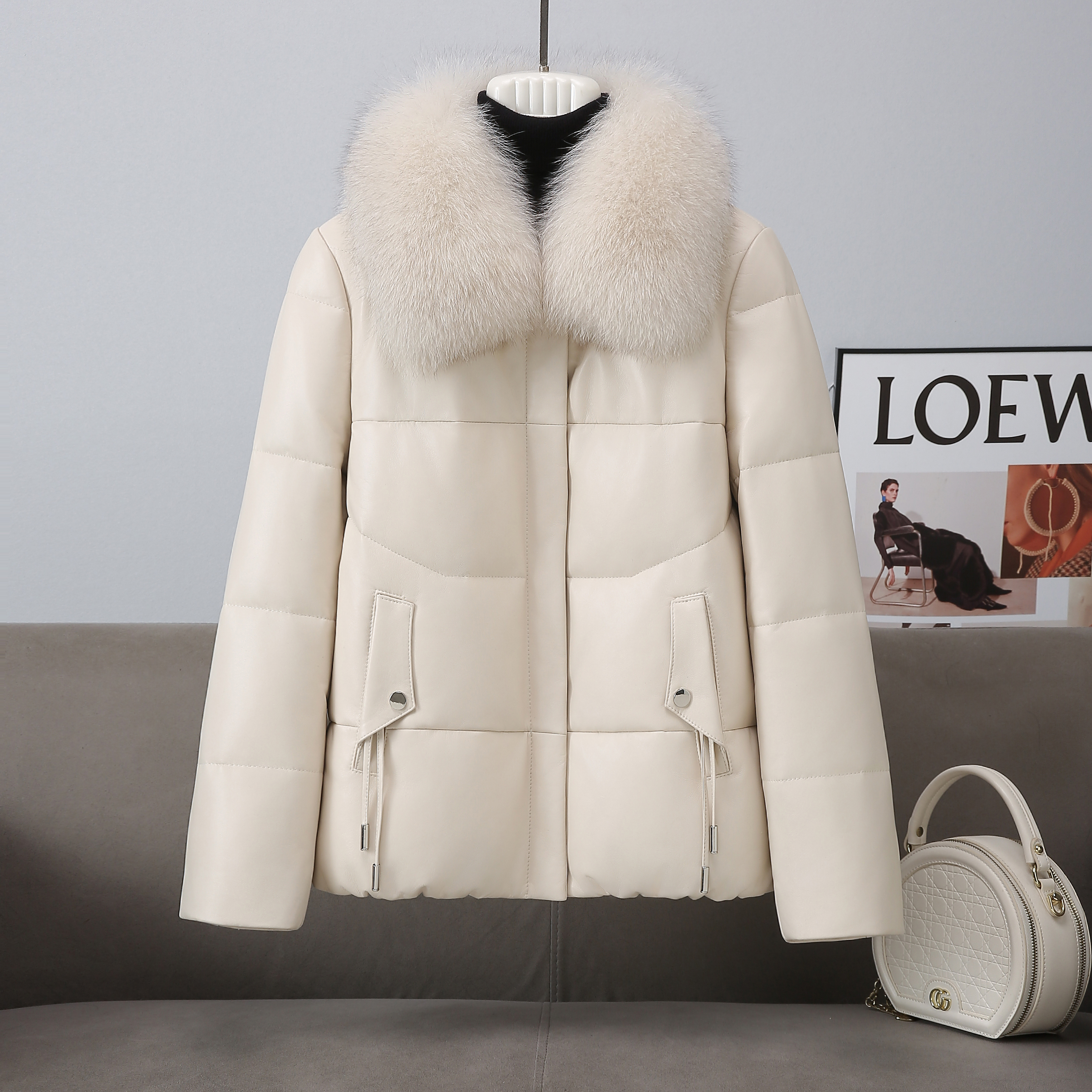 新款短款真皮羽绒服女狐狸领头层绵羊皮皮衣外套2025简约款鹅绒服