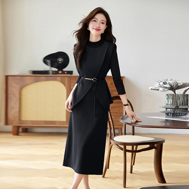 尚休闲套装时秋新E款气质通勤圆领背心+T恤+半身裙三件HE9846套裙