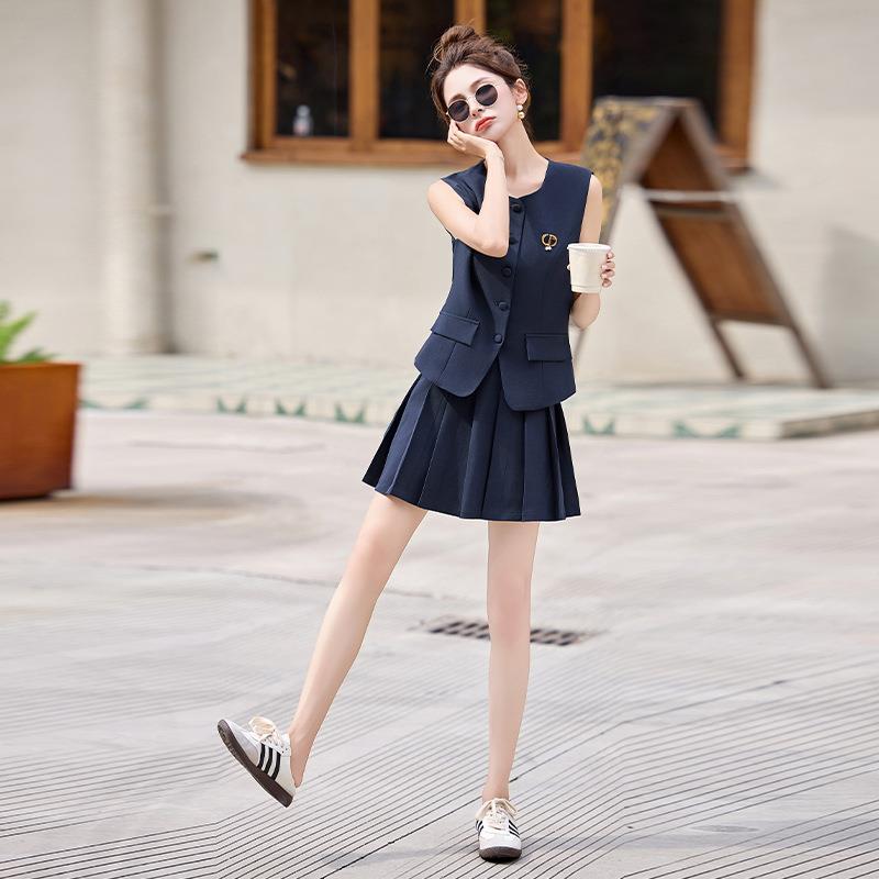 百两时尚套装225新款法式高级感马夹小上0衣褶半身裙件套 CY8CY81