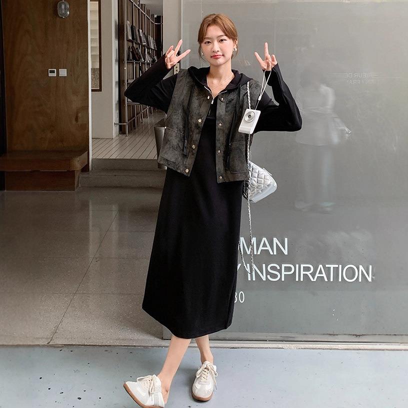 时尚马甲连衣裙套2女20卫5秋季新款设计感装穿搭连帽衣长裙两D073