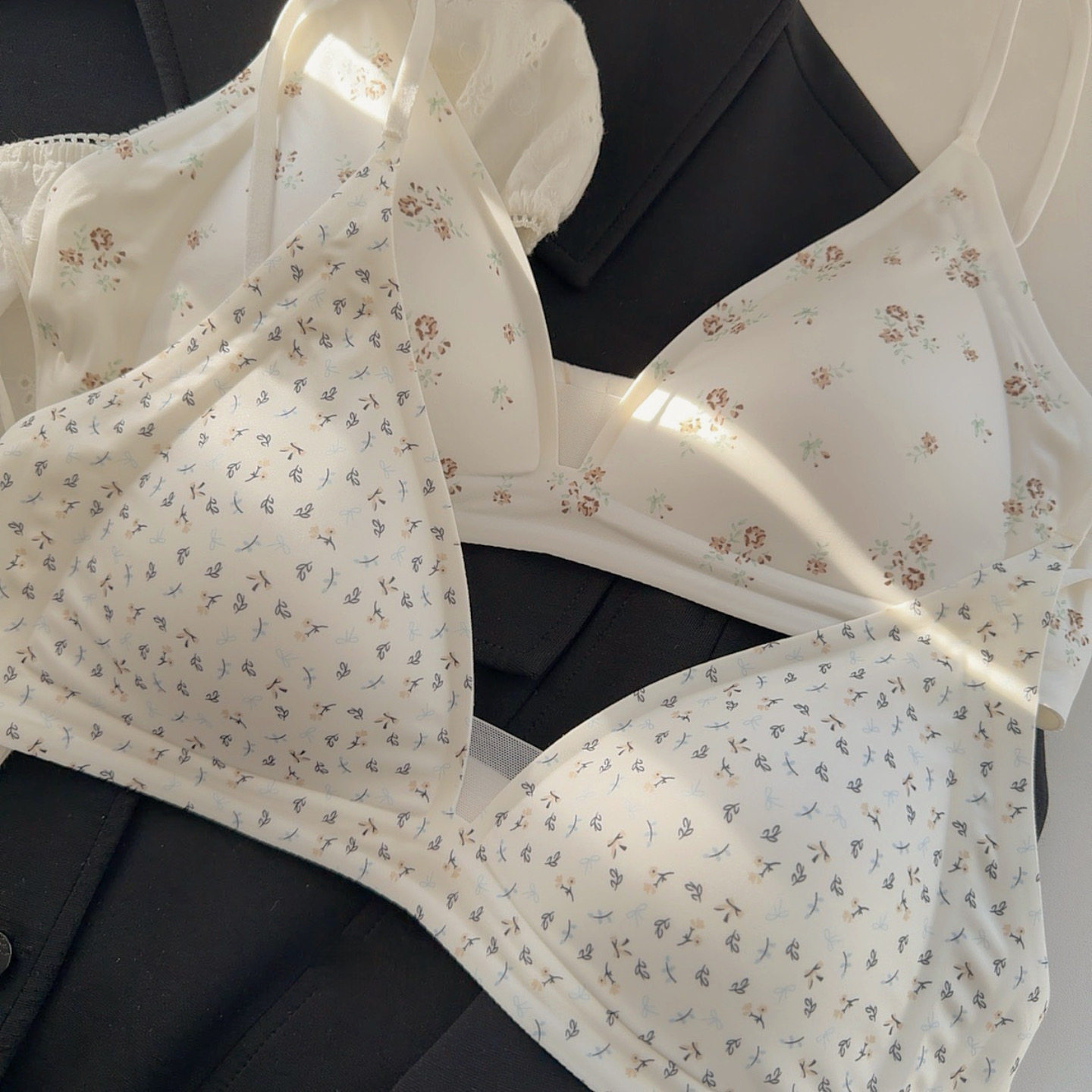 牛奶缎 无痕小胸内衣女士法式三角深V领细肩带薄款无钢圈文胸罩夏