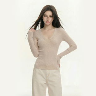 秋冬新款简约百搭坑条针织打底衫女V领修身显瘦内搭常规长袖上衣