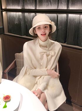 小香风套装女秋冬新款高级感气质蝴蝶结斗篷外套+长袖内搭两件套