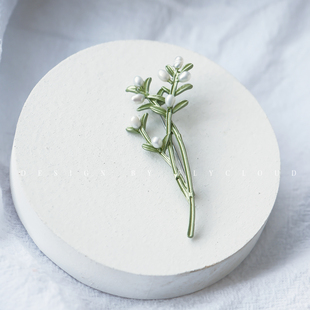 礼物 可爱森系小毛衣别针胸花 小花茉莉～精致胸针 淡水珍珠点缀