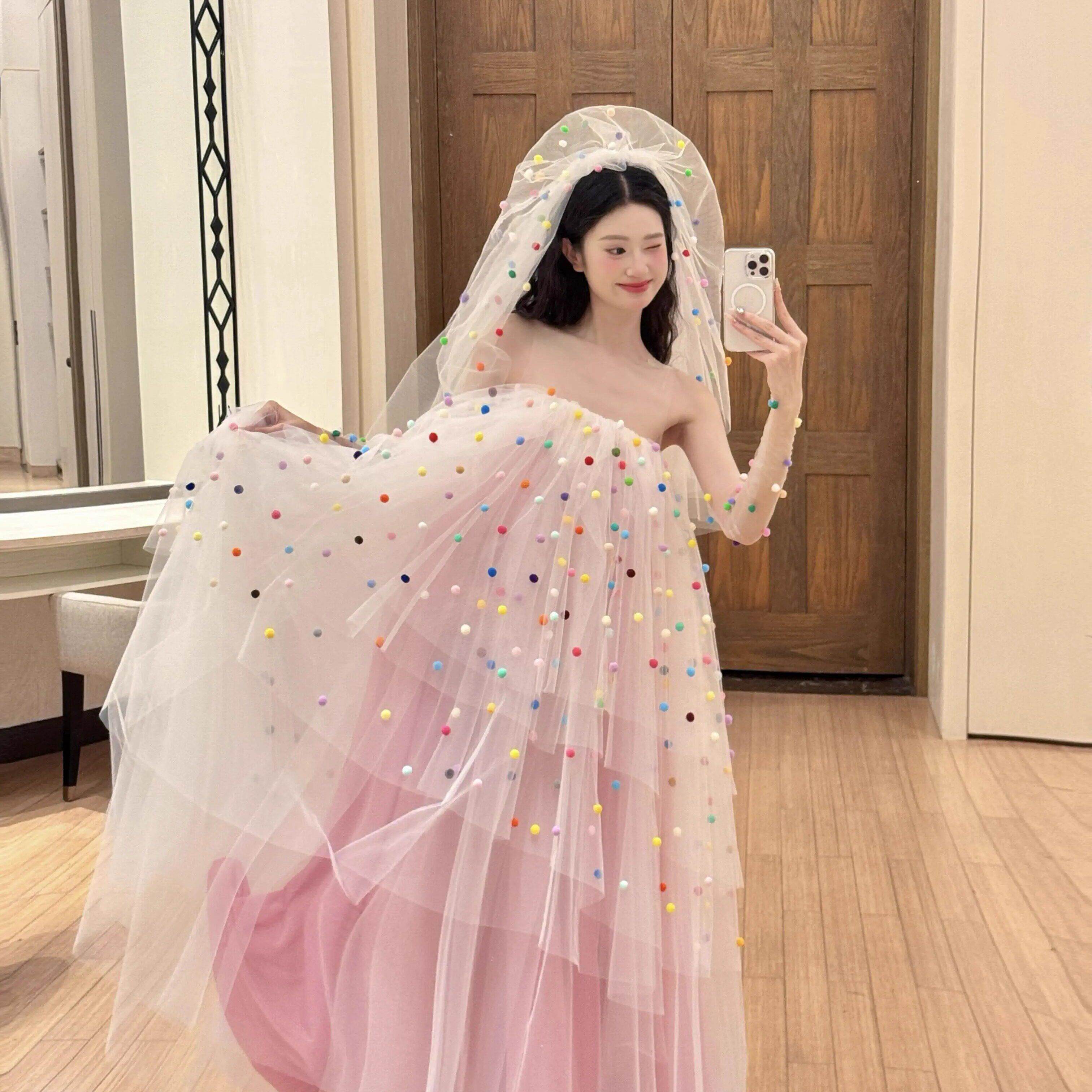 彩虹糖果婚纱装饰少女心领证求婚创意多巴胺头纱彩色球diy材料包