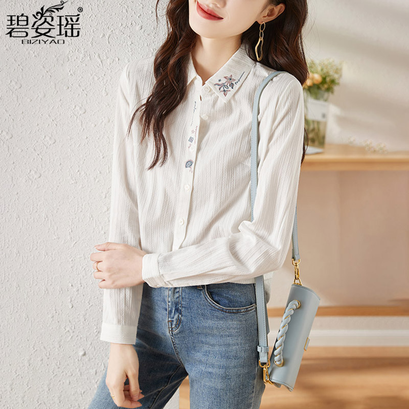 白色棉麻衬衫女秋装2023年新款文艺复古刺绣长袖衬衣宽松百搭上衣