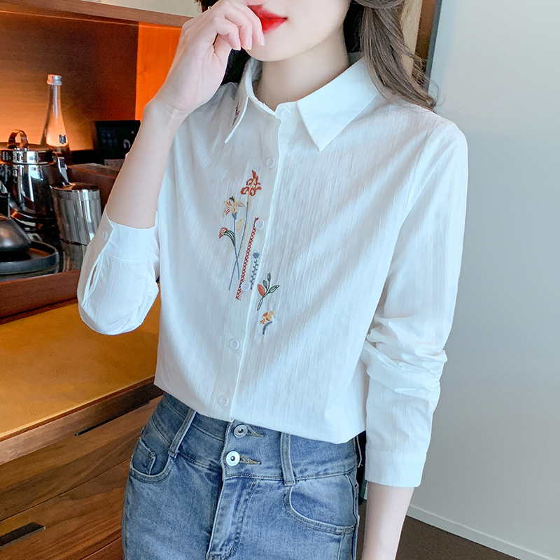 白色棉麻衬衫女秋冬2023新款高级感刺绣翻领职业衬衣长袖百搭上衣