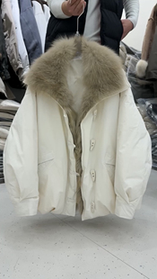 冰岛派克 可拆卸狐狸毛领90白鹅绒羽绒皮草服女短款冬季皮草外套