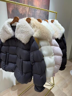 2025年新款山羊绒大毛领90白鹅绒皮草羽绒服女短款宽松保暖面包服