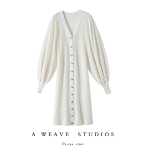 一眼万年啊！大灯笼袖V领100%纯山羊绒衫女长款针织羊绒连衣裙子